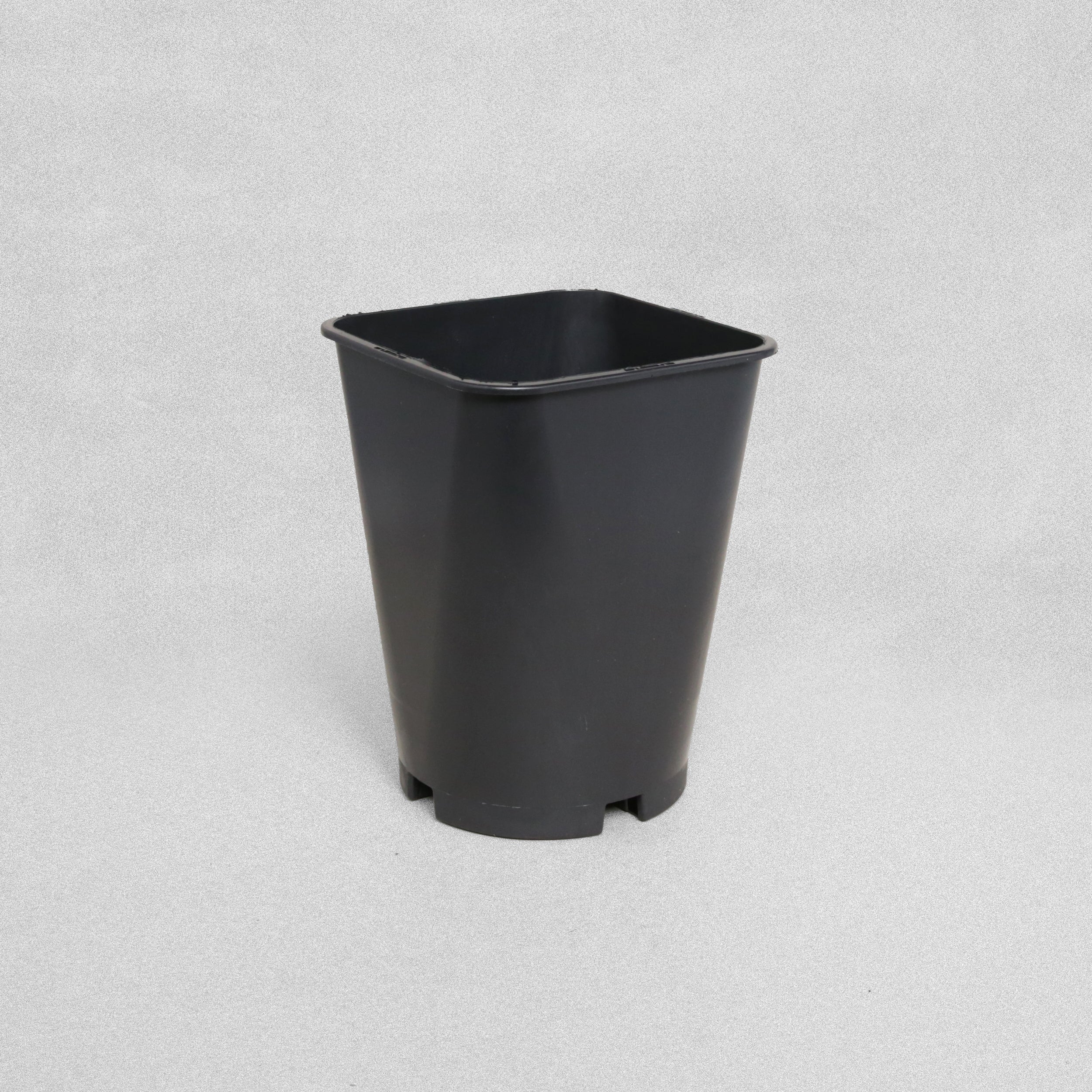 Black Plant Pot - 6L