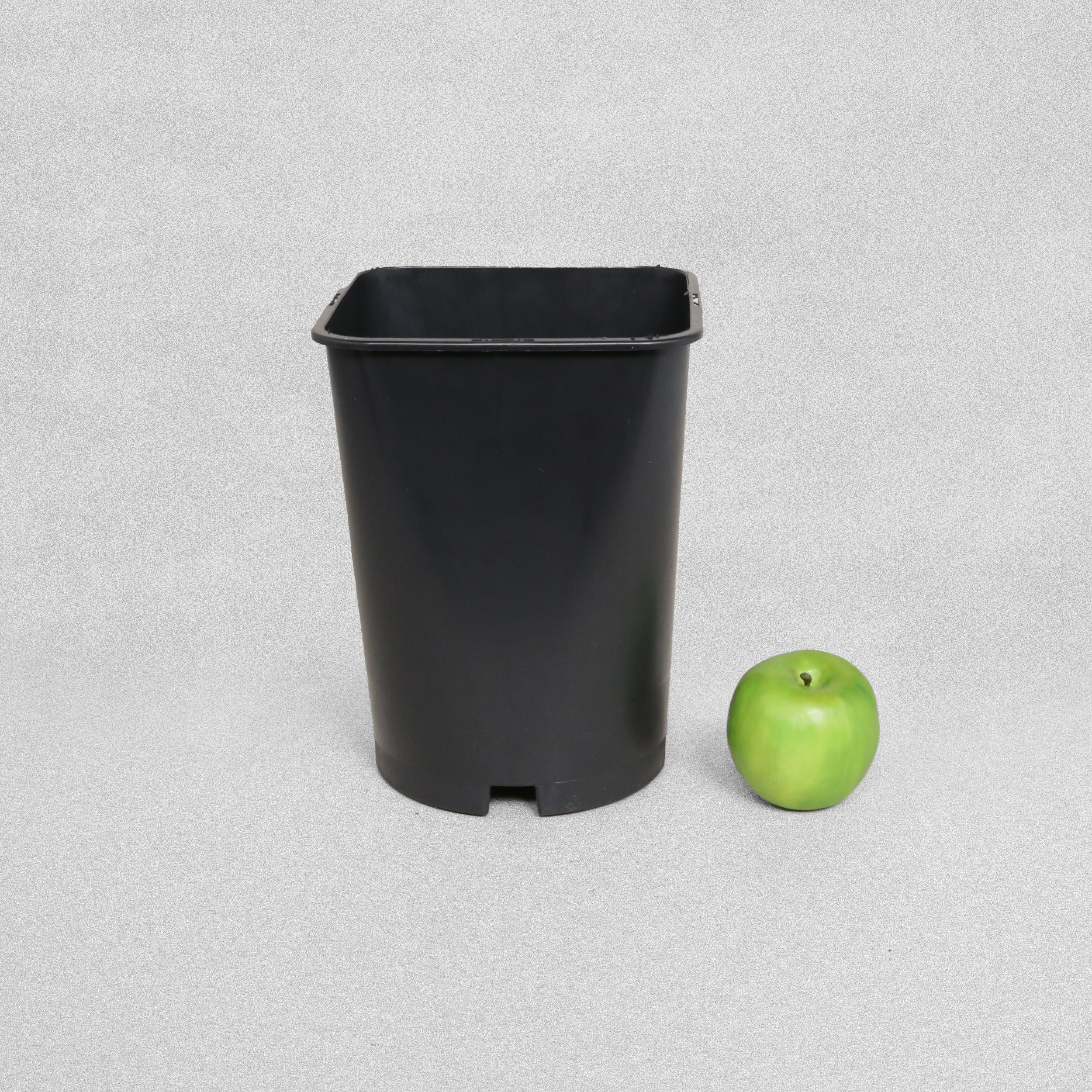 Black Plant Pot - 6L