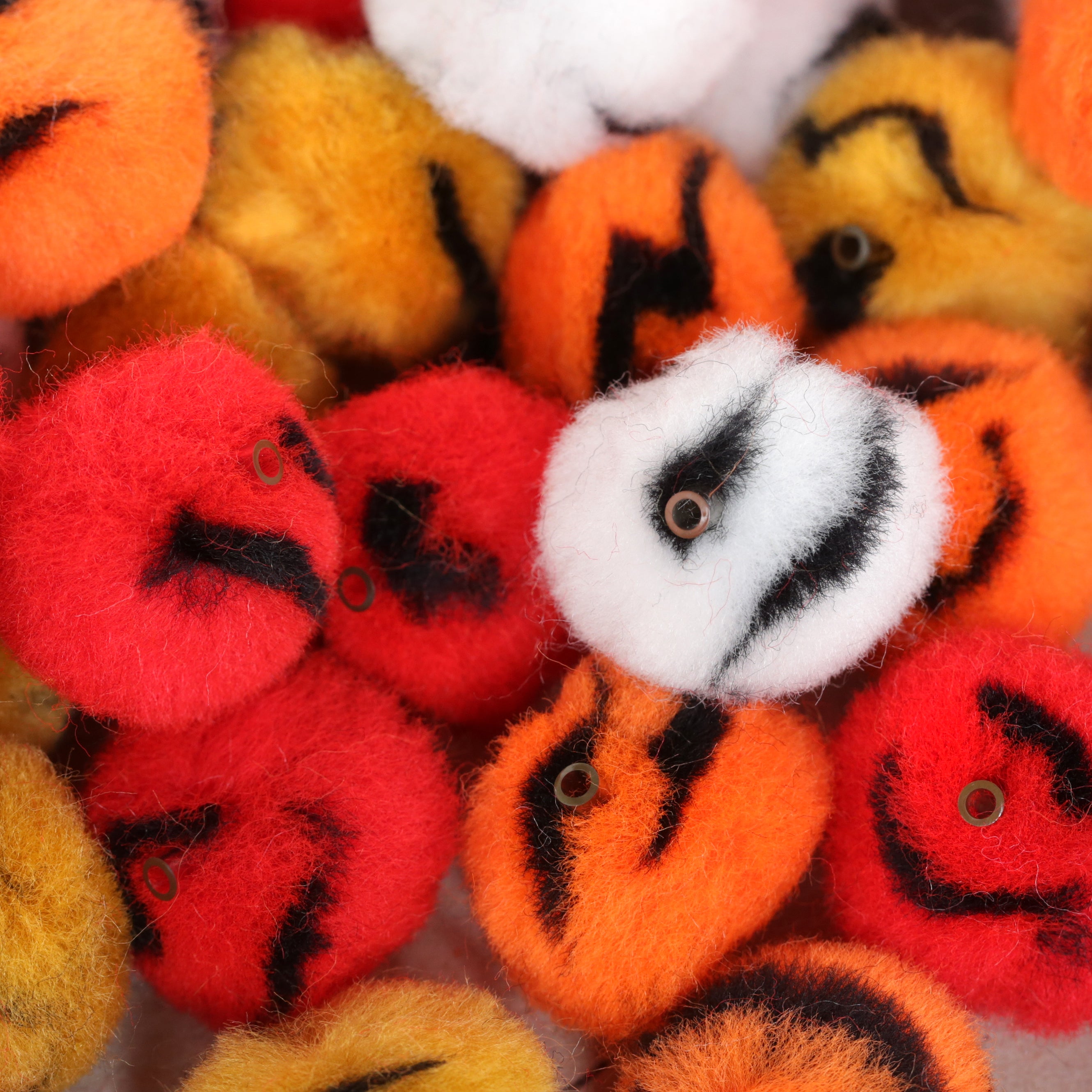 100 Pom Poms - Tiger Print