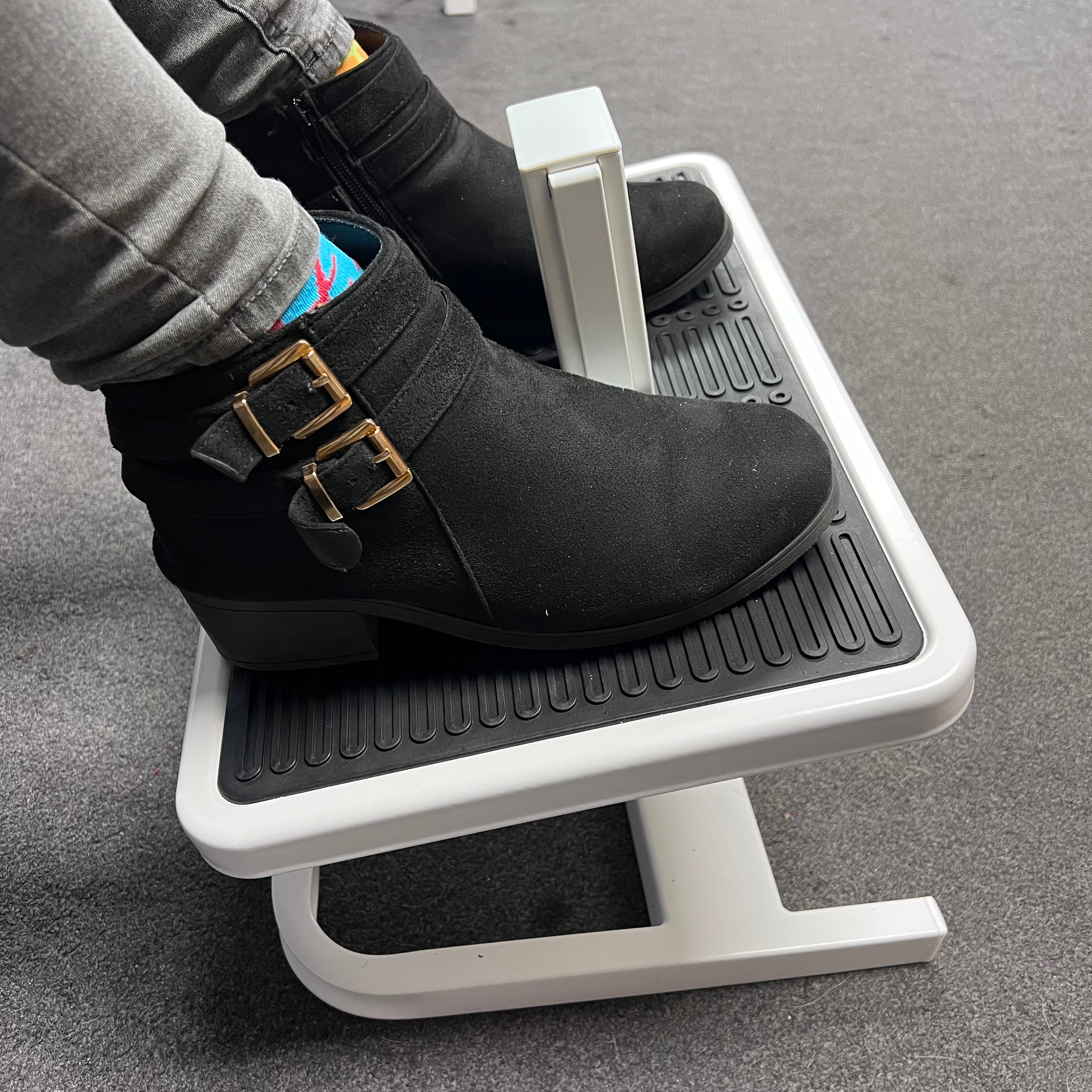 Adjustable Height Gas Lift Footrest