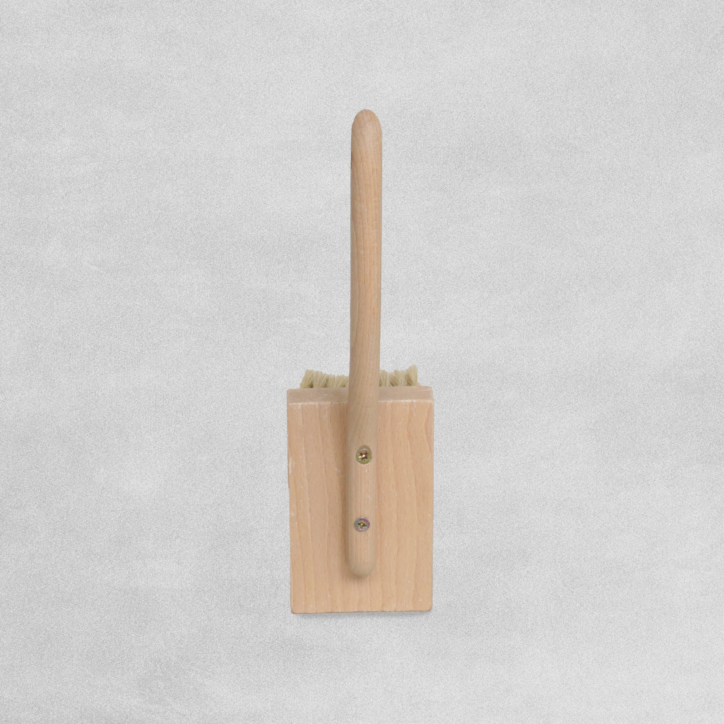 Wooden Long Handled Stippling Brush