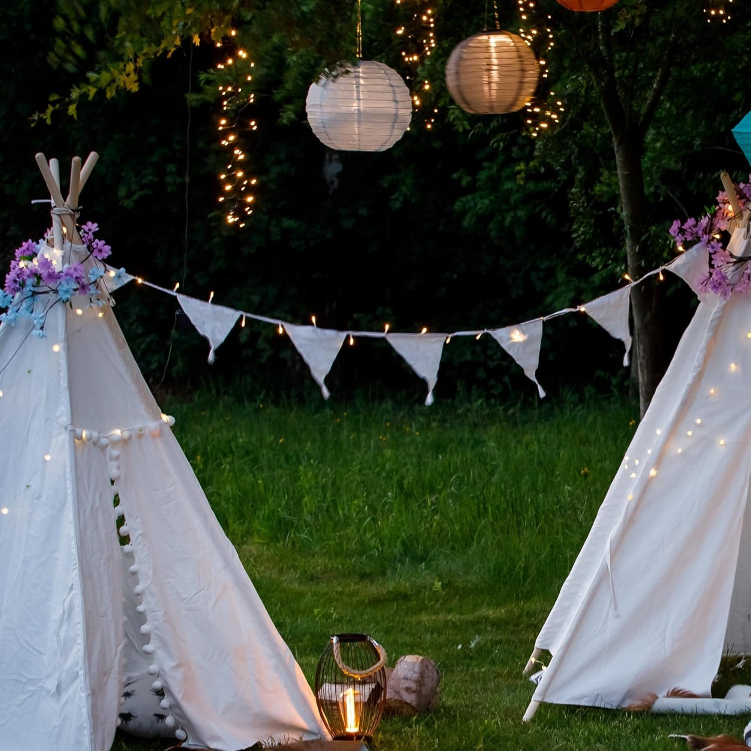 Noma 3m / 30 LED White Solar Powered Bunting with Tassels