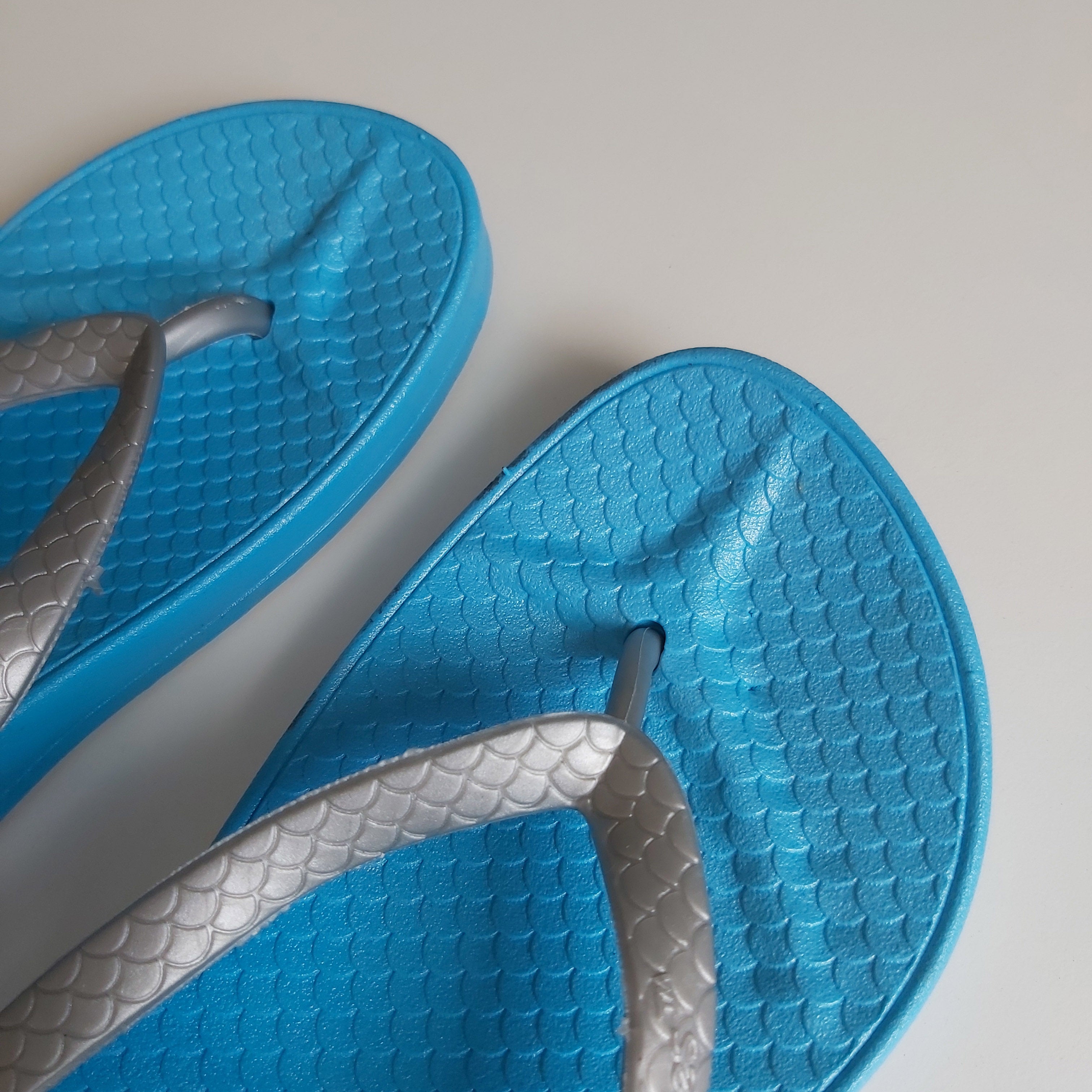 Size 2 hot sale flip flops