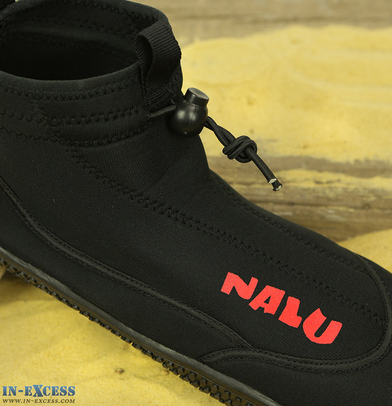 https://www.in-excess.com/cdn/shop/products/nalu-surf-shoes-3_2750a8c7-7911-4a3e-a52d-75e6d45935fa_800x.jpg?v=1571438625